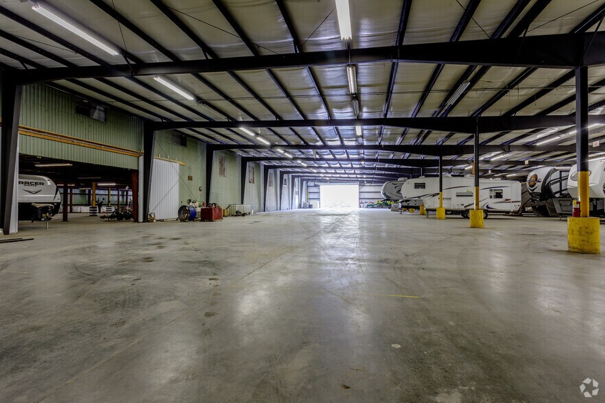 More Photos Of 512 S Main St, Carrollton Warehouse For Sale
