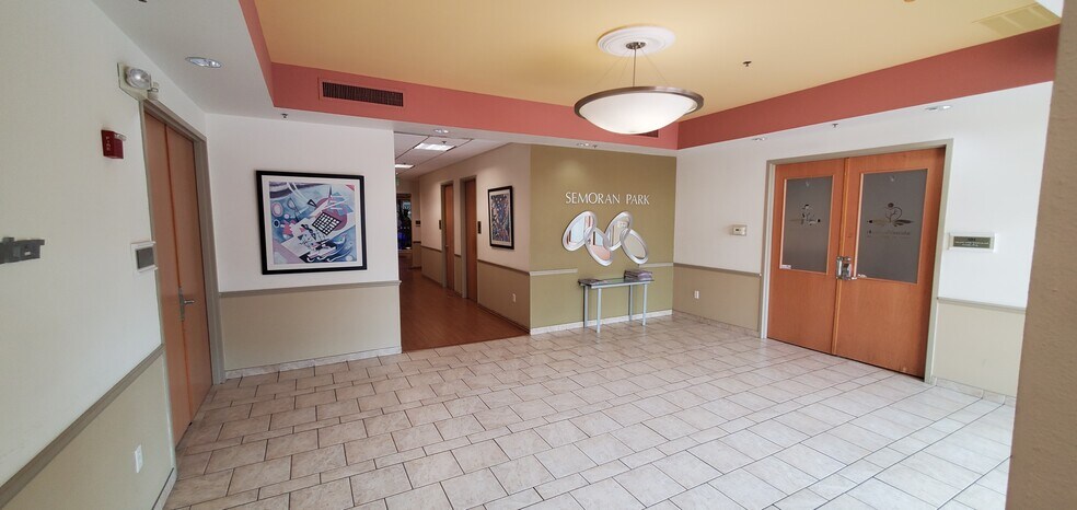 More Photos Of 1277 N Semoran Blvd, Orlando Office For Lease