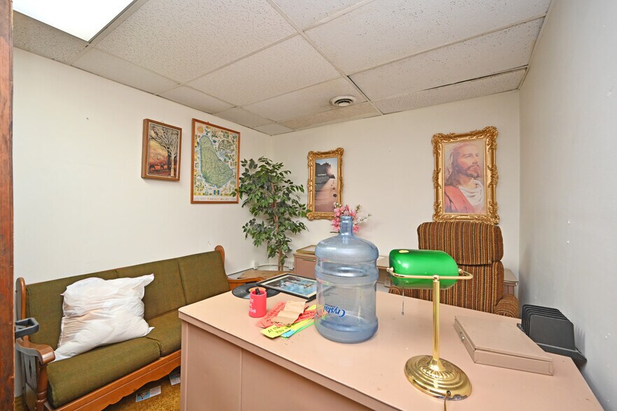 More Photos Of 1810 North Blvd, Fairborn Lodge Meeting Hall For Sale