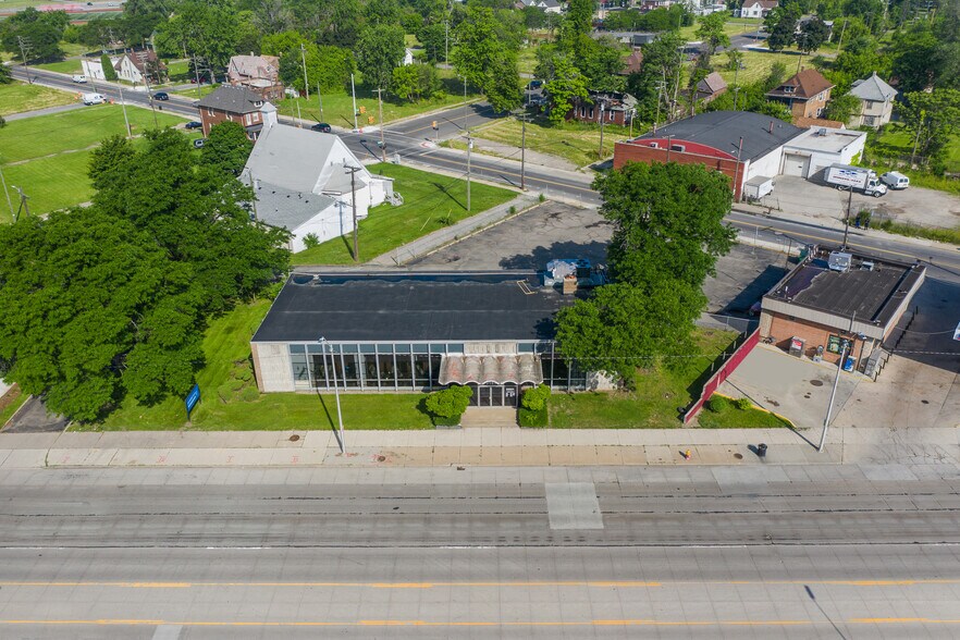 More Photos Of 3151 Gratiot Ave, Detroit Bank For Sale