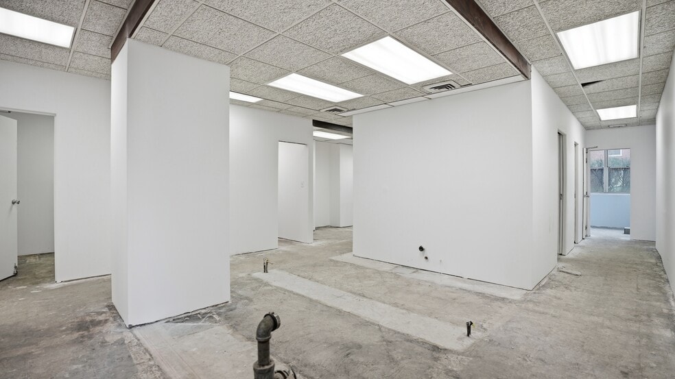 More Photos Of 7031 108th St, Forest Hills Apartments For Lease