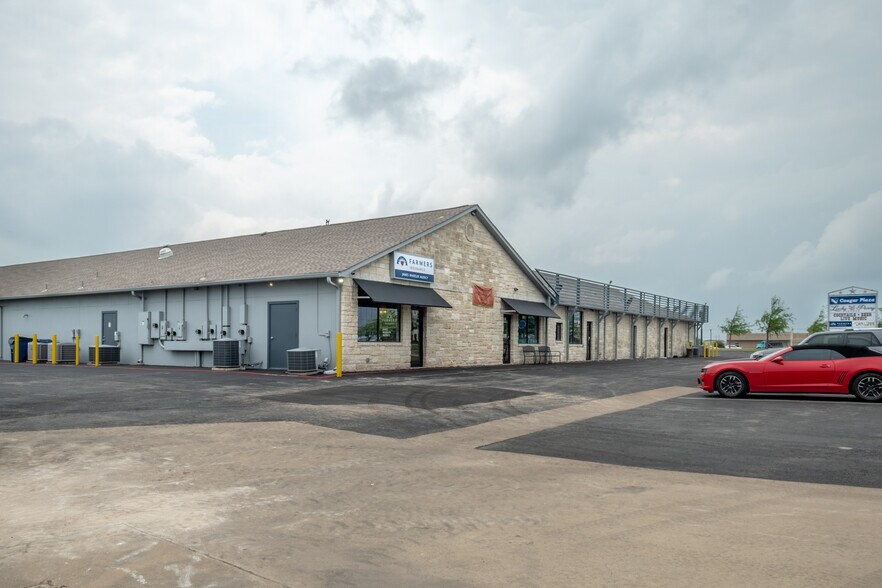 More Photos Of 305 Limestone Ter, Jarrell Unknown For Lease