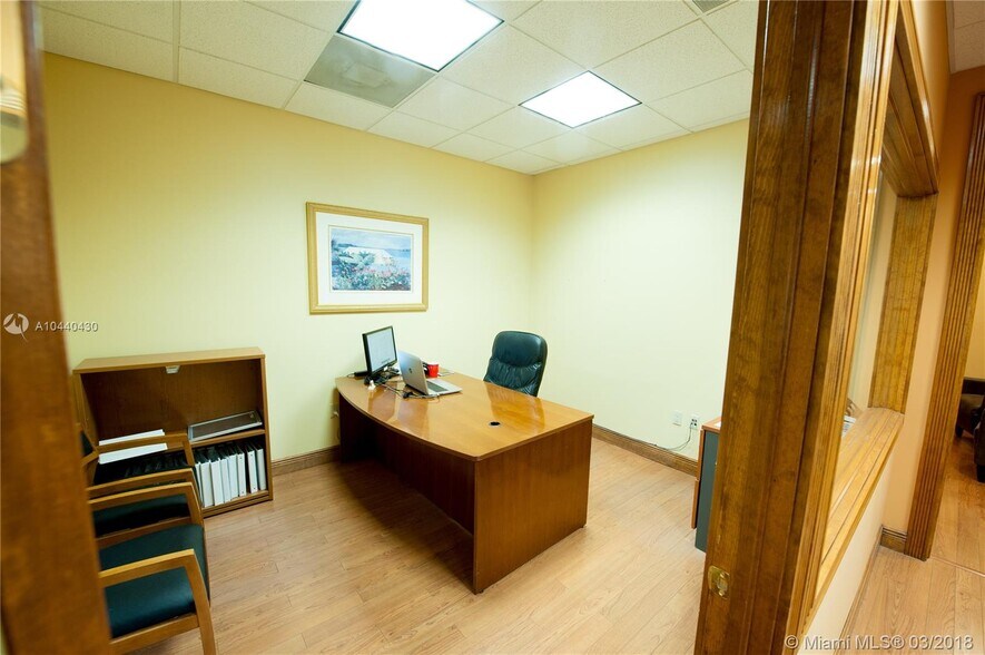 More Photos Of 5411 N University Dr, Coral Springs Office For Lease