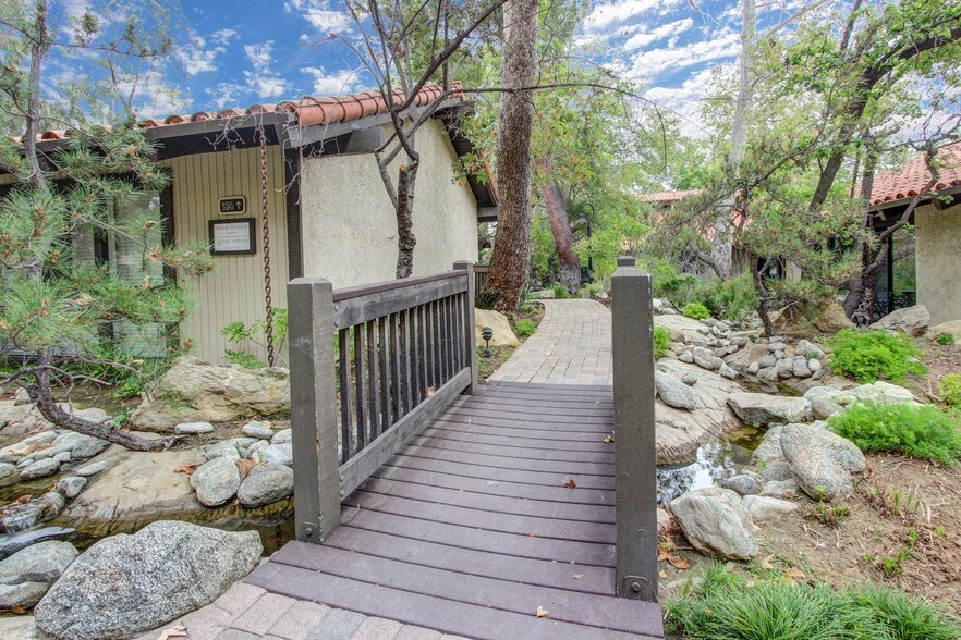 More Photos Of 23501 Park Sorrento, Calabasas Loft Creative Space For Sale