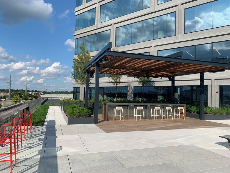 More Photos Of 10 Lea Ave, Nashville Office For Lease