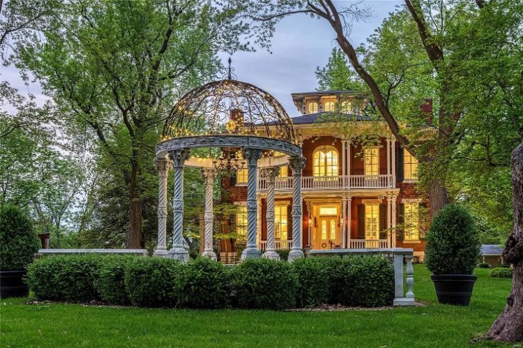 More Photos Of 11475 Lilac Ave, Saint Louis Specialty For Sale