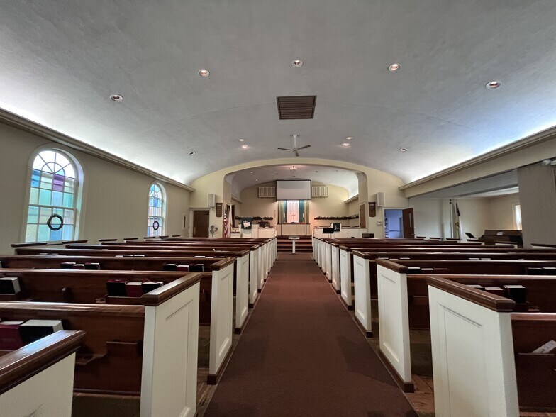 More Photos Of 2709 116th St, Toledo Religious Facility For Sale