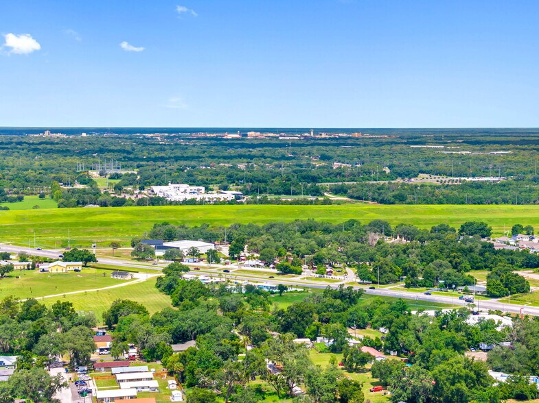 More Photos Of 9610 Harney Rd, Thonotosassa Warehouse For Sale