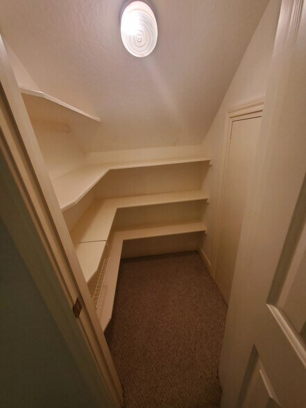 More Photos Of 1700 FM 517 Rd E, Dickinson Loft Creative Space For Lease