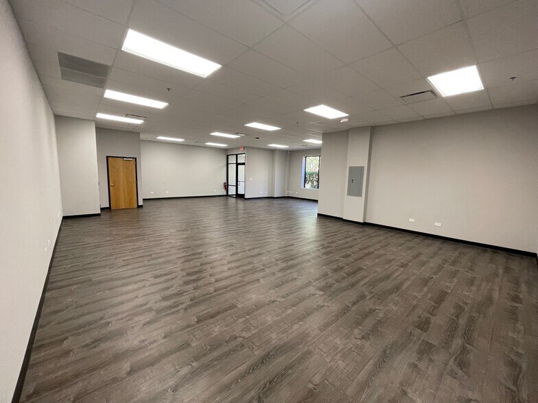 More Photos Of 731 S Route 21, Gurnee Medical For Sale