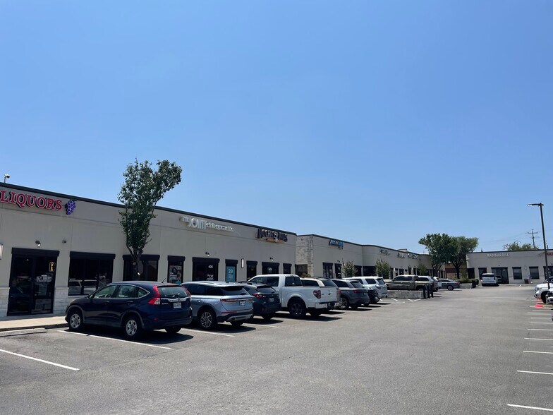 Primary Photo Of 102 Wonder World Dr, San Marcos Unknown For Lease