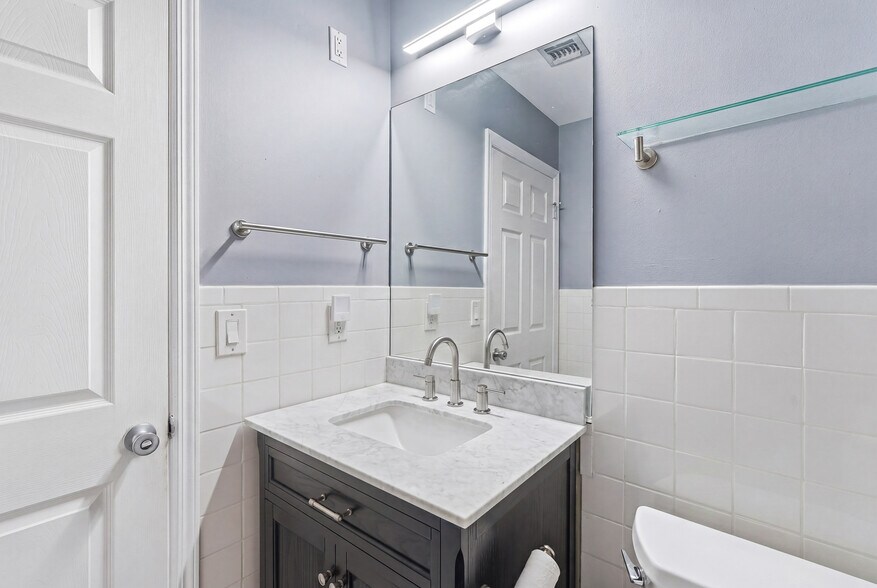 More Photos Of 305-341 Main St, Allenhurst Storefront Retail Residential For Sale