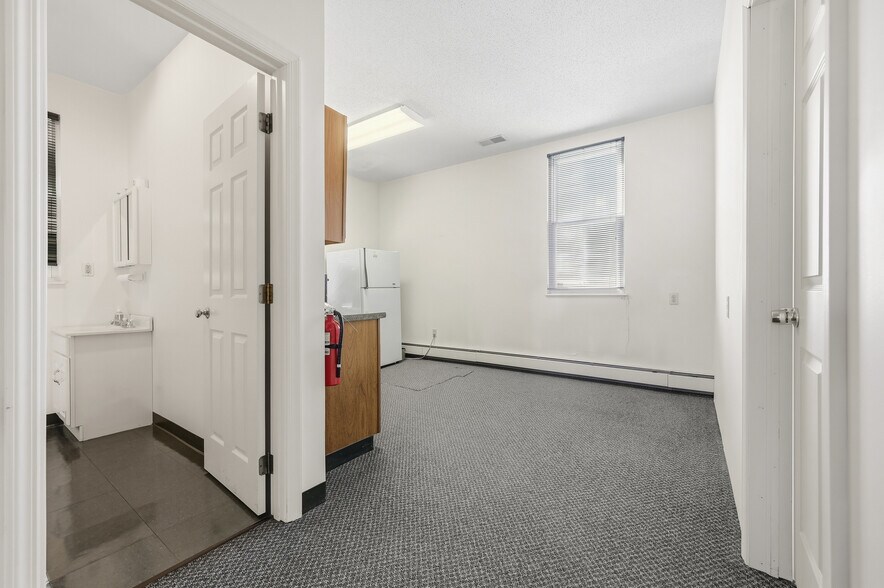 More Photos Of 628 California Ave, Pittsburgh Storefront Retail Residential For Sale