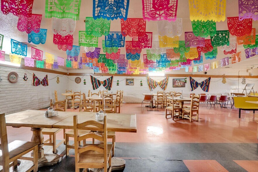 More Photos Of 4525 S Park Ave, Tucson Restaurant For Sale