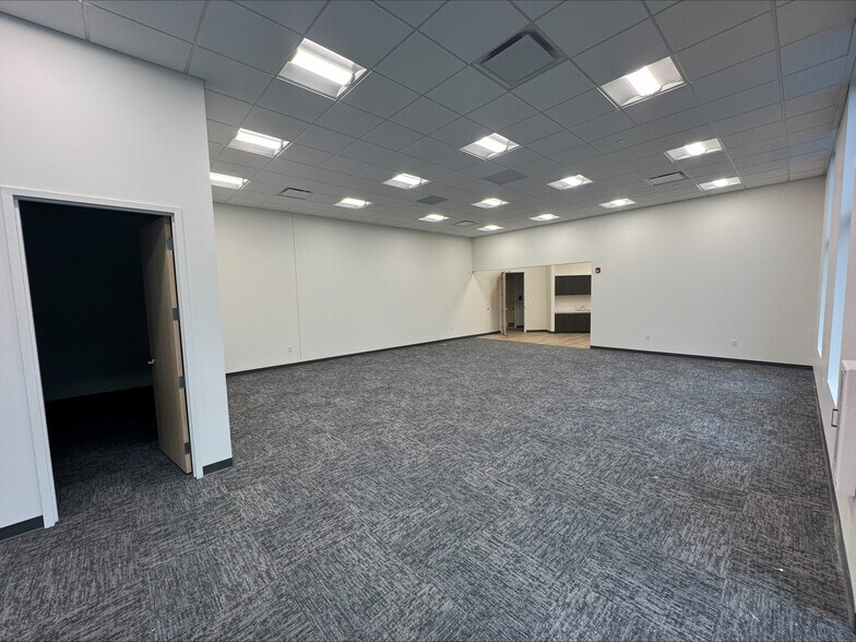 More Photos Of 485 Elizabeth Ave, Somerset Warehouse For Lease