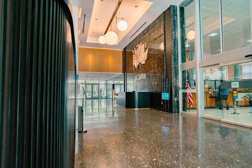 More Photos Of 401-407 Lincoln Rd, Miami Beach Office Residential For Lease