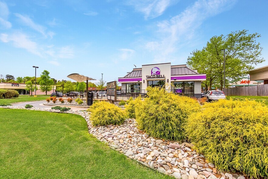More Photos Of 550-582 Ritchie Hwy, Severna Park Unknown For Lease
