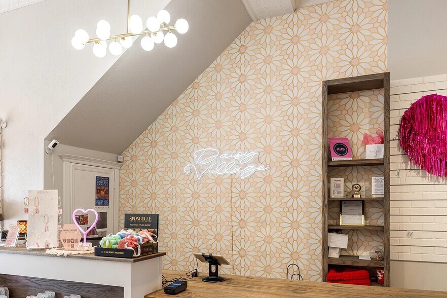 More Photos Of 506 Flynn St, Alva Storefront Retail Residential For Sale