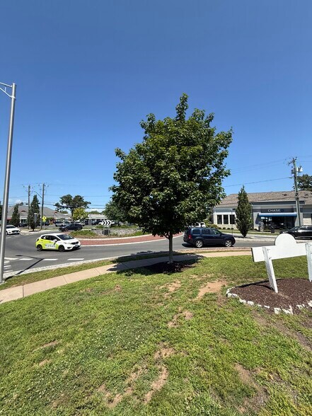 More Photos Of 131 New London Tpke, Glastonbury Medical For Lease
