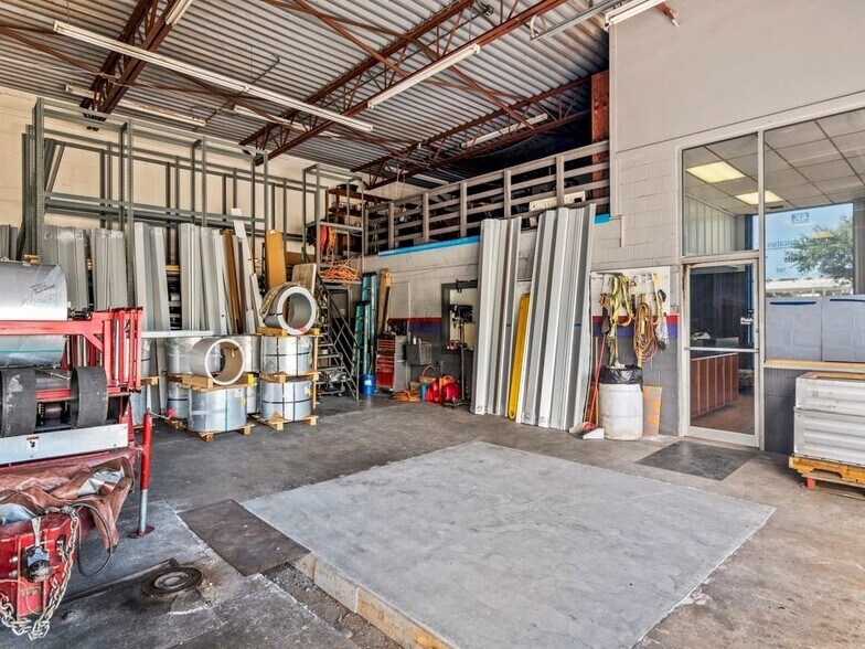 More Photos Of 415 US Highway 1, Vero Beach Freestanding For Sale