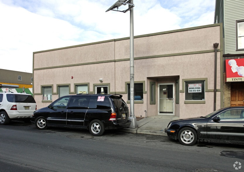 Primary Photo Of 284-286 Passaic St, Passaic Storefront For Lease