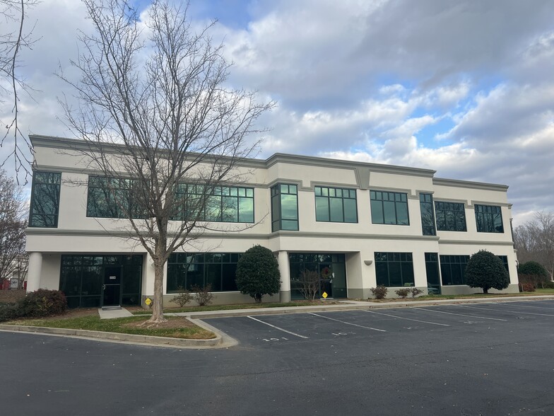 More Photos Of 1690 Roberts Blvd, Kennesaw Warehouse For Lease