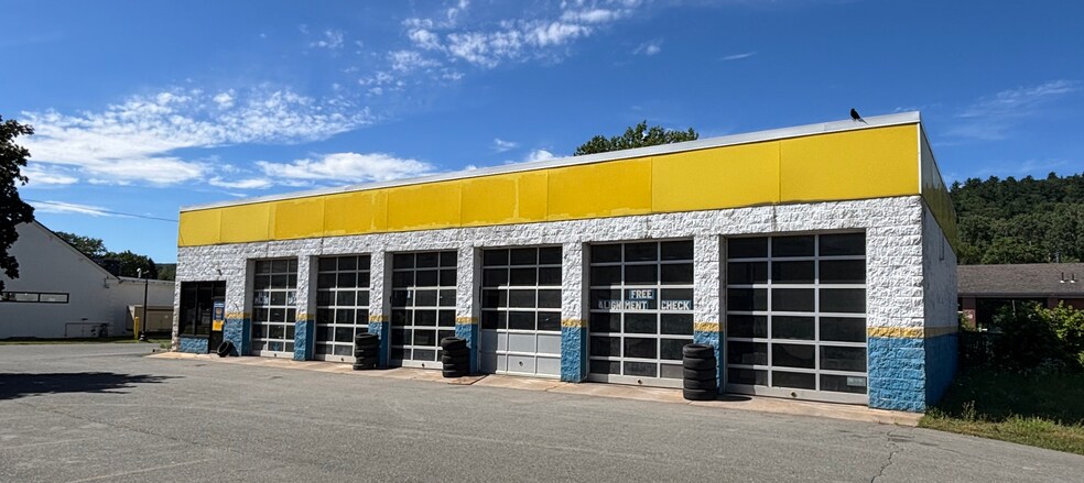 Primary Photo Of 211 State Rd, North Adams Auto Repair For Lease