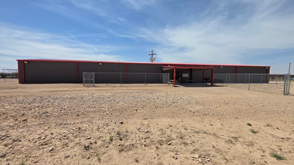 More Photos Of 8211 E County Road 62, Midland Warehouse For Sale