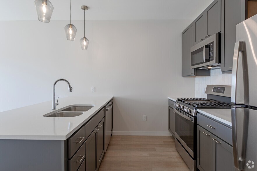 More Photos Of 8594 Excelsior Blvd, Hopkins Apartments For Lease