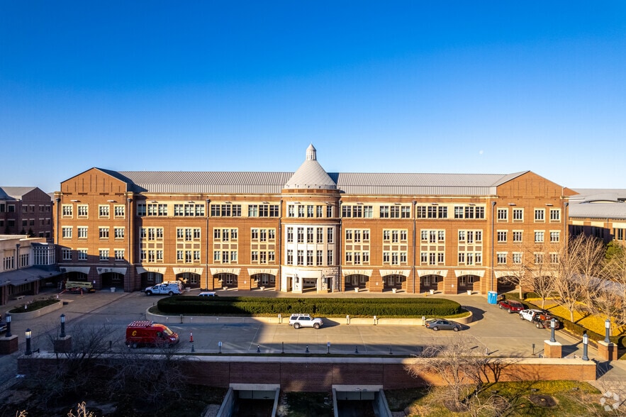 More Photos Of 6240 Sprint Pky, Overland Park Unknown For Sale