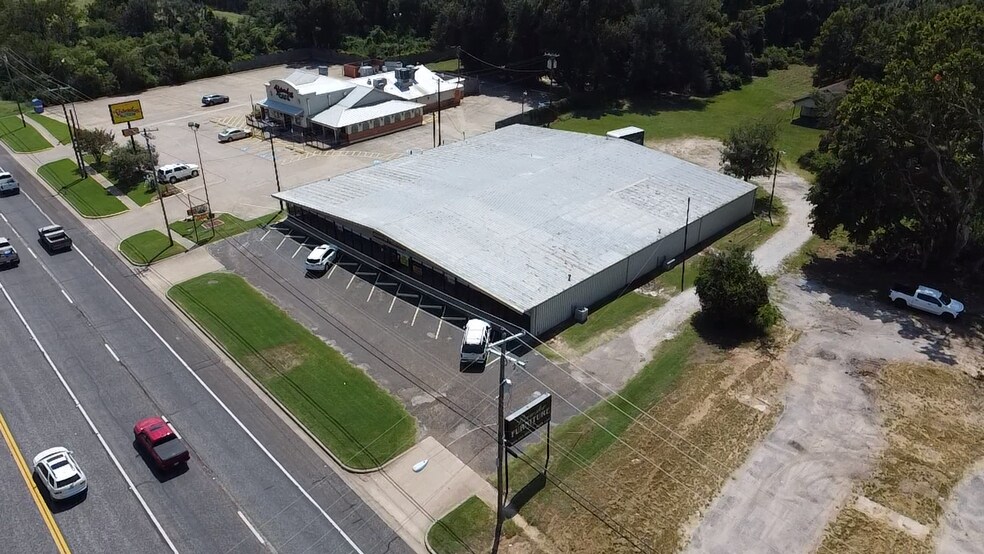 Primary Photo Of 3046 W Gentry Pky, Tyler Freestanding For Sale