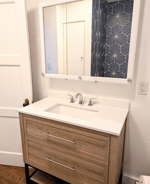 More Photos Of 520 N State St, Hagerman Specialty For Sale