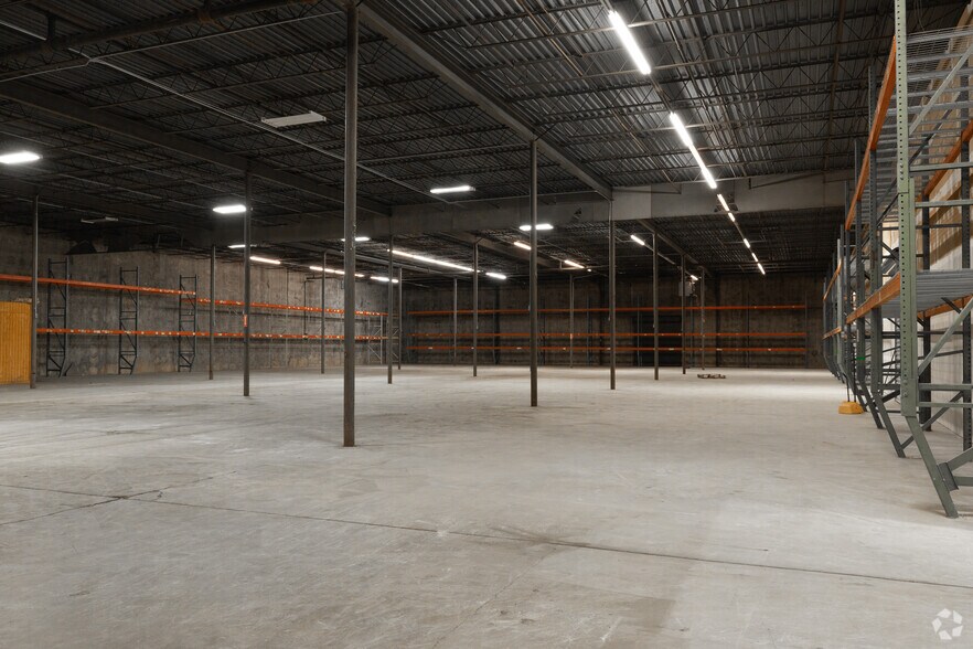 More Photos Of 3404 Moffett Rd, Mobile Distribution For Lease