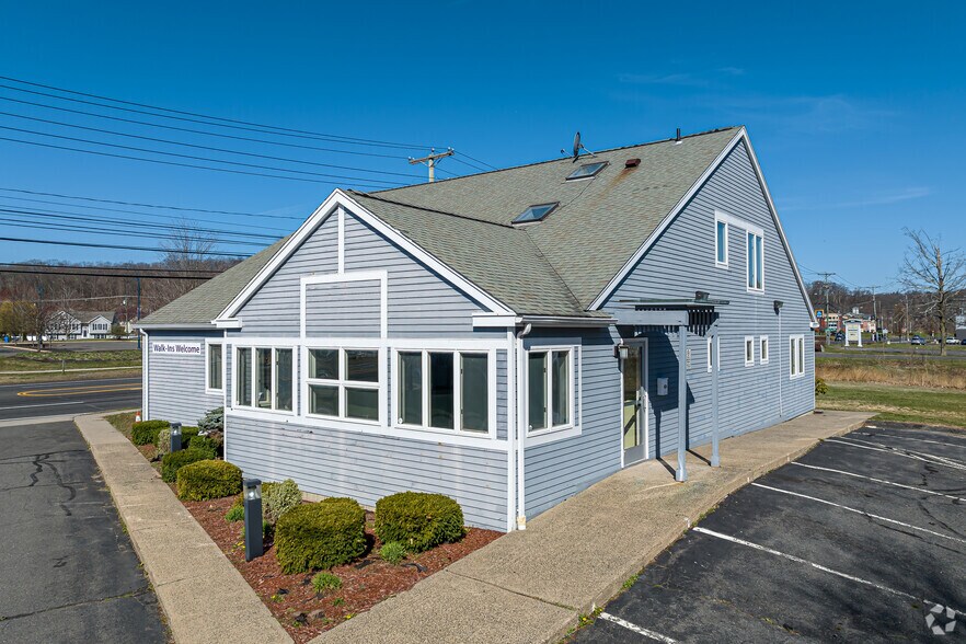 More Photos Of 169 Middle St, Bristol Medical For Sale