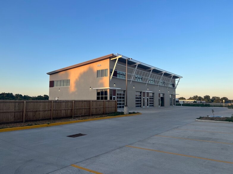 More Photos Of 6670 Holman St, Arvada Light Distribution For Sale