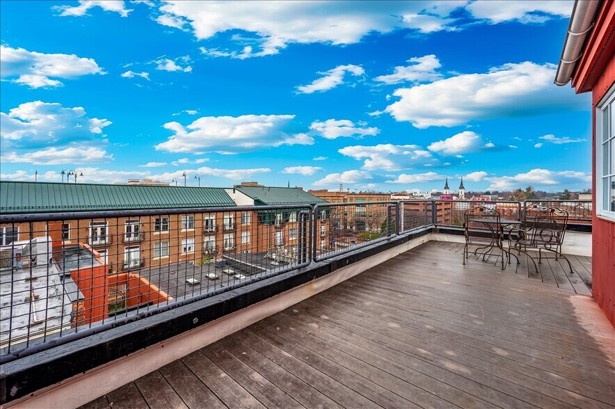 More Photos Of 47 E All Saints St, Frederick Loft Creative Space For Sale