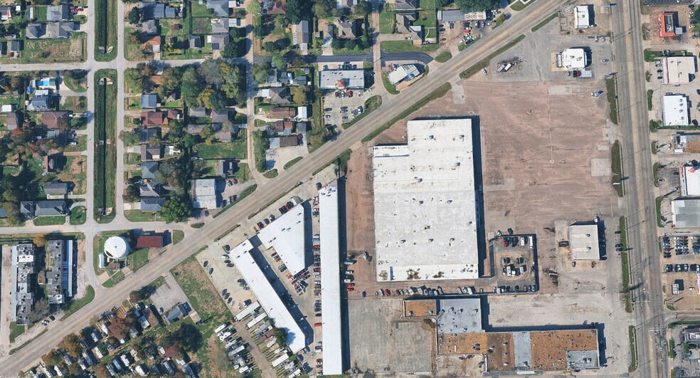 More Photos Of 502 S Allen Genoa Rd, South Houston Storefront Retail Office For Lease