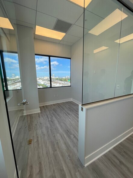 More Photos Of 19790 W Dixie Hwy, Aventura Office For Sale