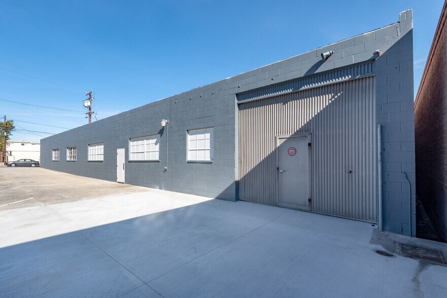 More Photos Of 1720 E Holly Ave, El Segundo Warehouse For Lease