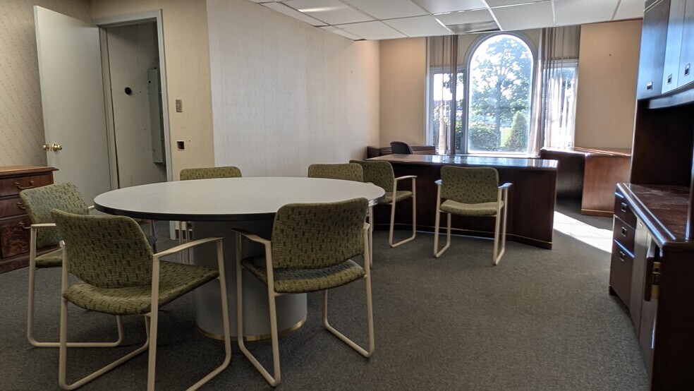 More Photos Of 3-17 James St, New Haven Warehouse For Sale