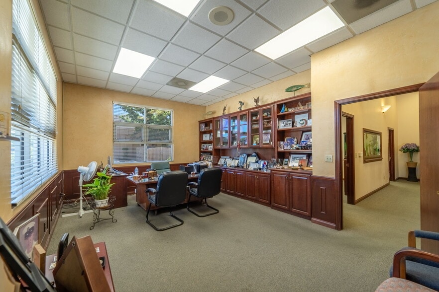 More Photos Of 1444 W Main St, Ripon Medical For Lease