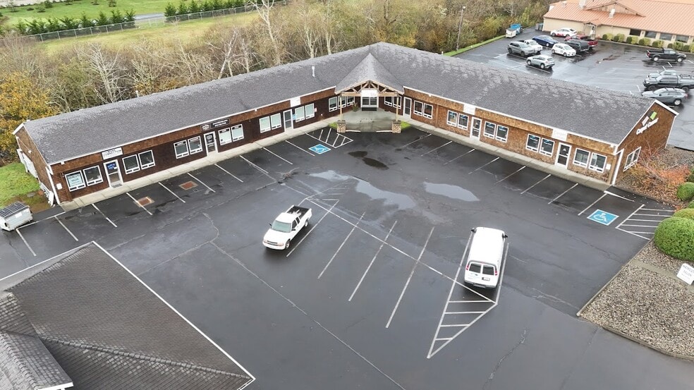 More Photos Of 3470 Highway 101 N, Gearhart General Retail For Sale