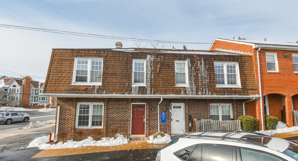 More Photos Of 5547-5549 Langston Boulevard, Arlington Office For Sale