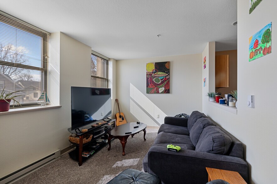 More Photos Of 1120 E Parkway Ave, Oshkosh Multifamily For Sale