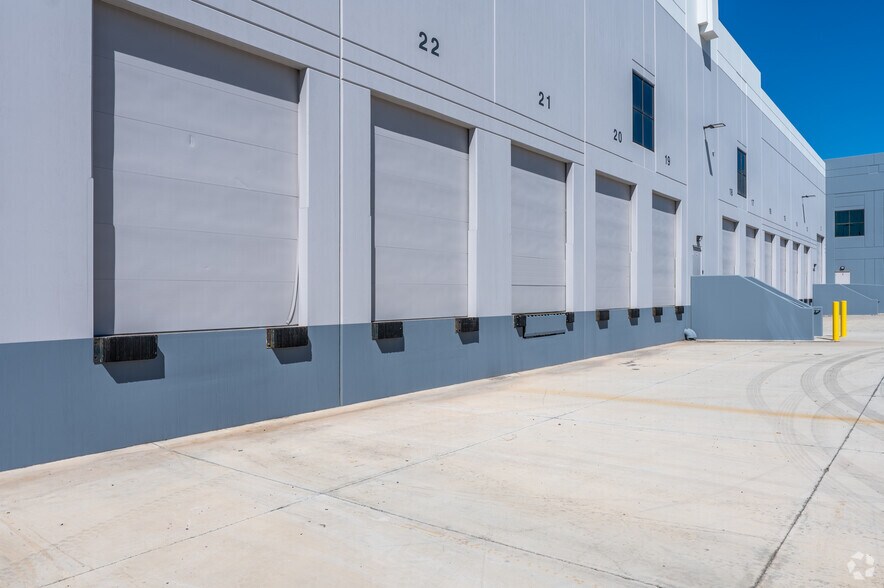 More Photos Of 6025 Procyon St, Las Vegas Warehouse For Lease