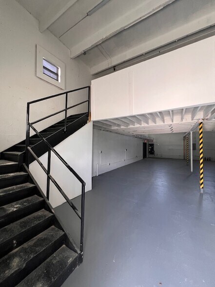 More Photos Of 67 NW 166th St, North Miami Beach Industrial For Sale