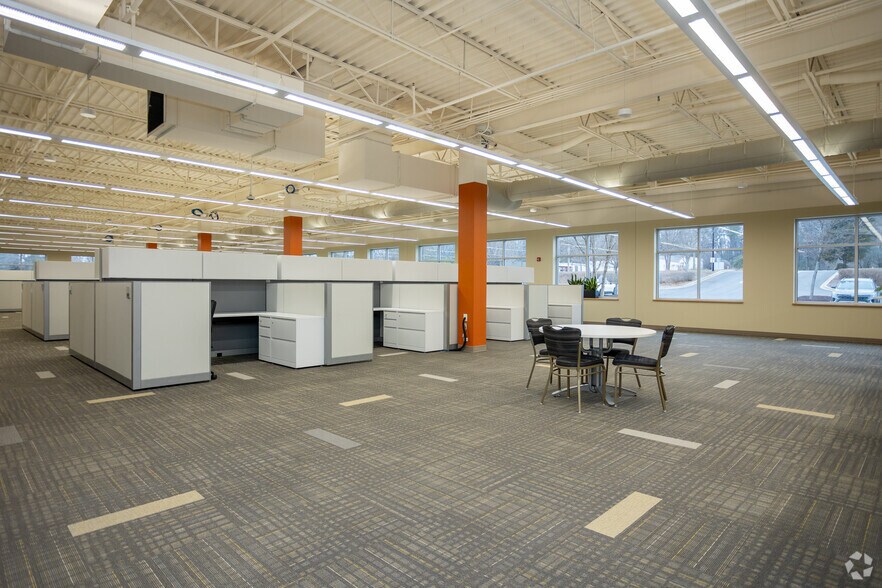 More Photos Of 5301 Wilkinson Blvd, Charlotte Freestanding For Lease