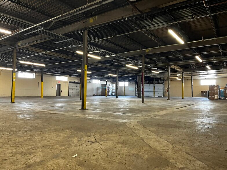 2801 E Hennepin Ave, Minneapolis, MN 55413 Industrial For Lease