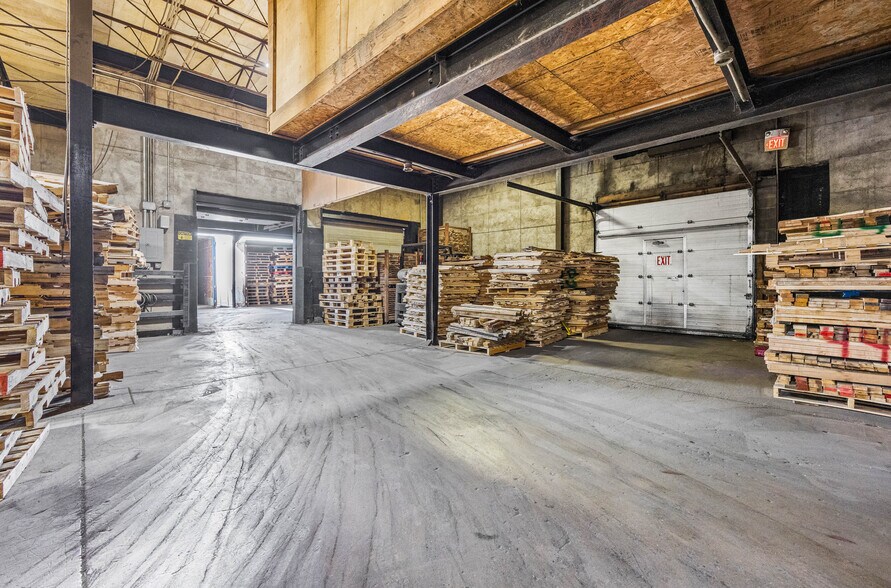 More Photos Of 227 West Ave, Albion Town Orleans Flex For Lease