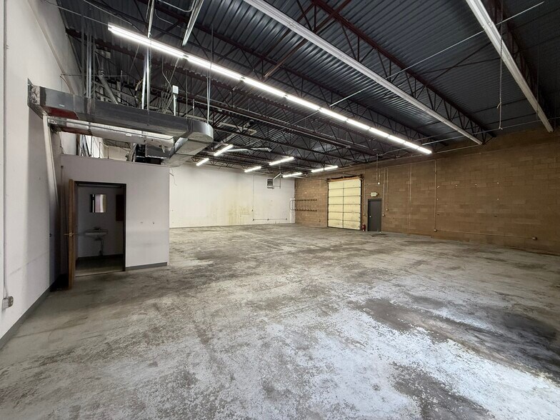 More Photos Of 12200 W 52nd Ave, Wheat Ridge Warehouse For Lease